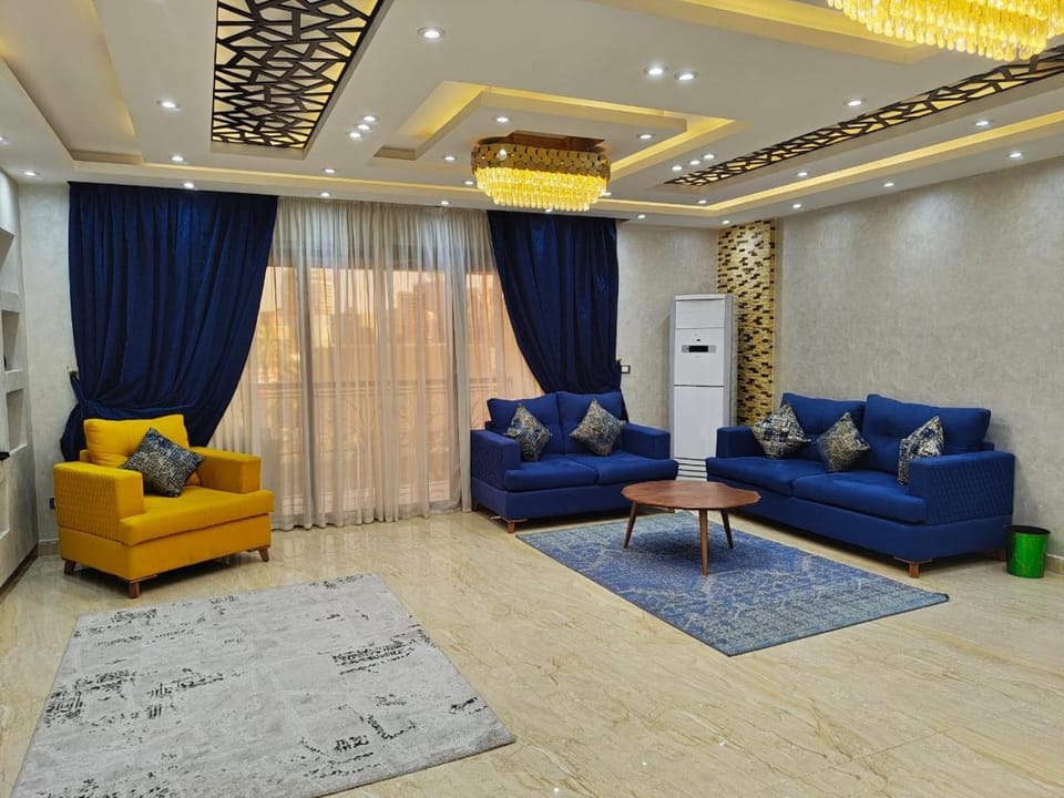 شقة في المهندسين امام نادي الزمالك 3غرفة 3حمام Apartment in Egypt