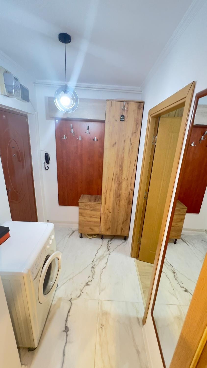Lobby or reception, washing machine