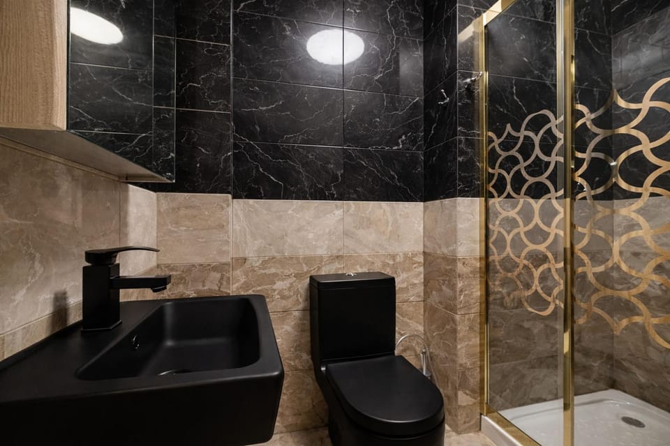Shower, Toilet, Bathroom