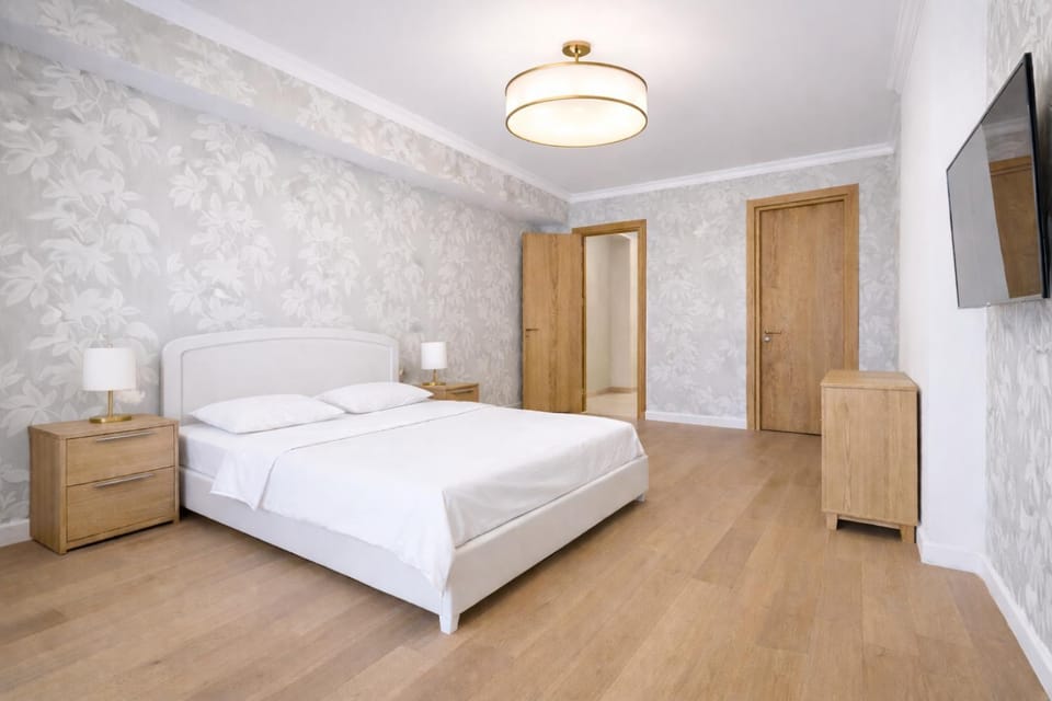 Bed, Photo of the whole room, Evening entertainment, Bedroom, wardrobe