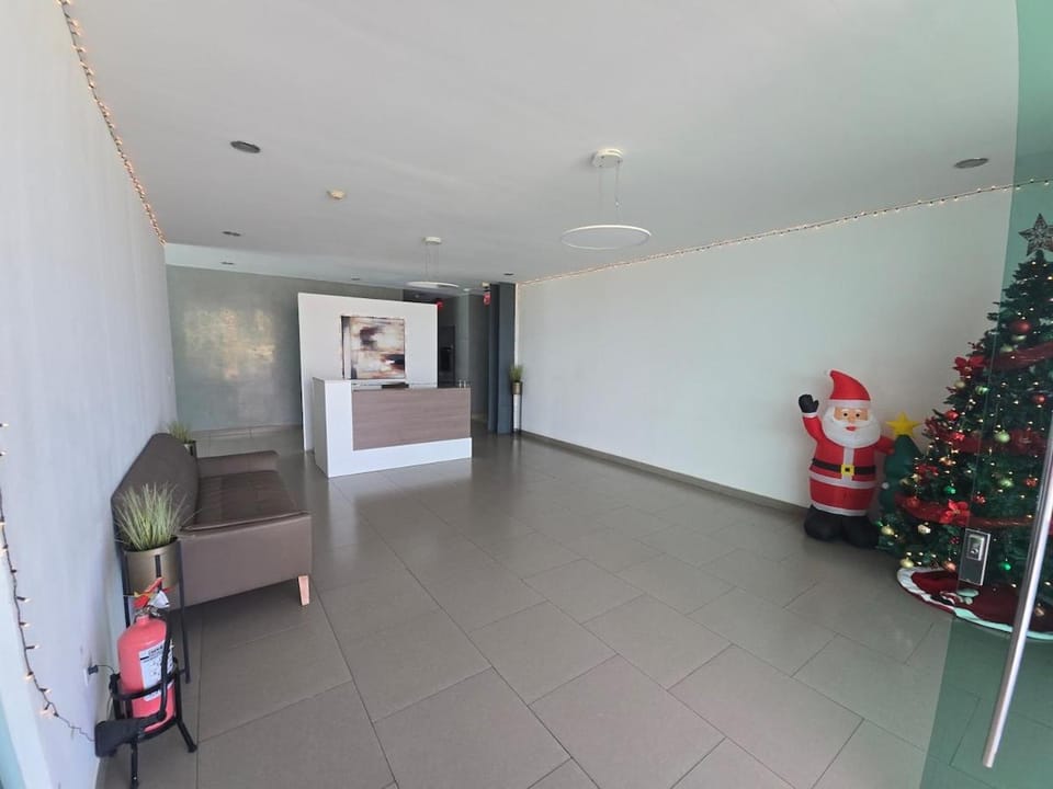Modern executive apartment with views and parking Apartment in Managua