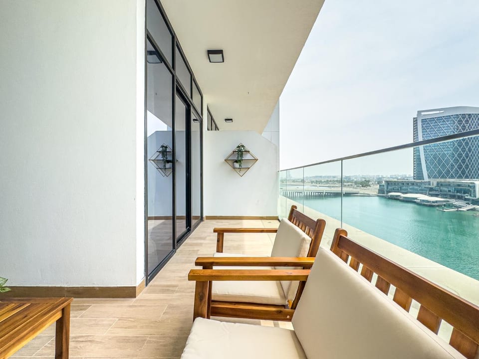 Full Canal Views - Near ADGM, Cleveland & Galleria - Ideal for Corporate Guests & Business Professionals - Big Balcony Apartment in Abu Dhabi