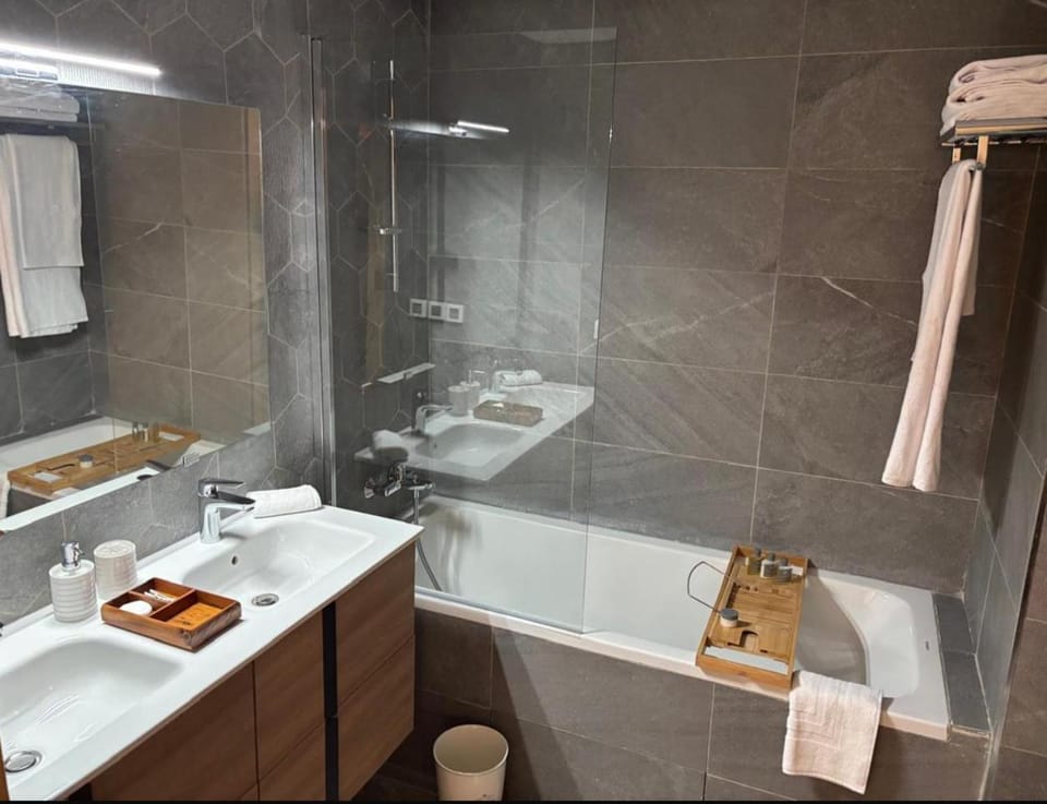 Bathroom, Bath