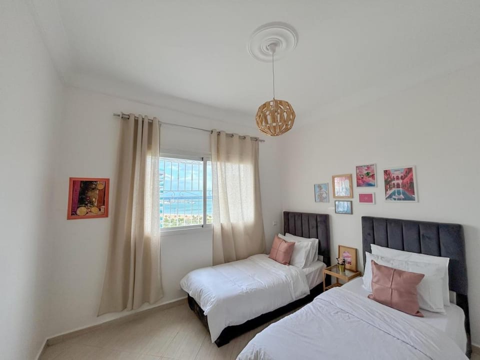 Appartement Face a la gare TGV,15 minutes du STADE Apartment in Tangier