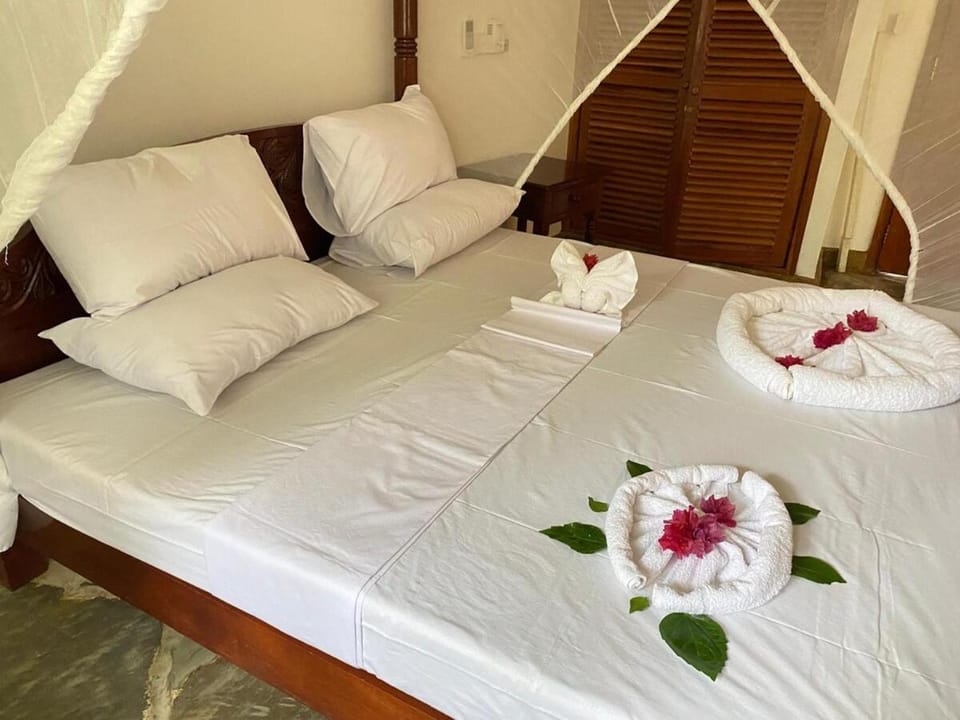Private Villa With Pool - 5 BR close to the Beach Villa in Malindi