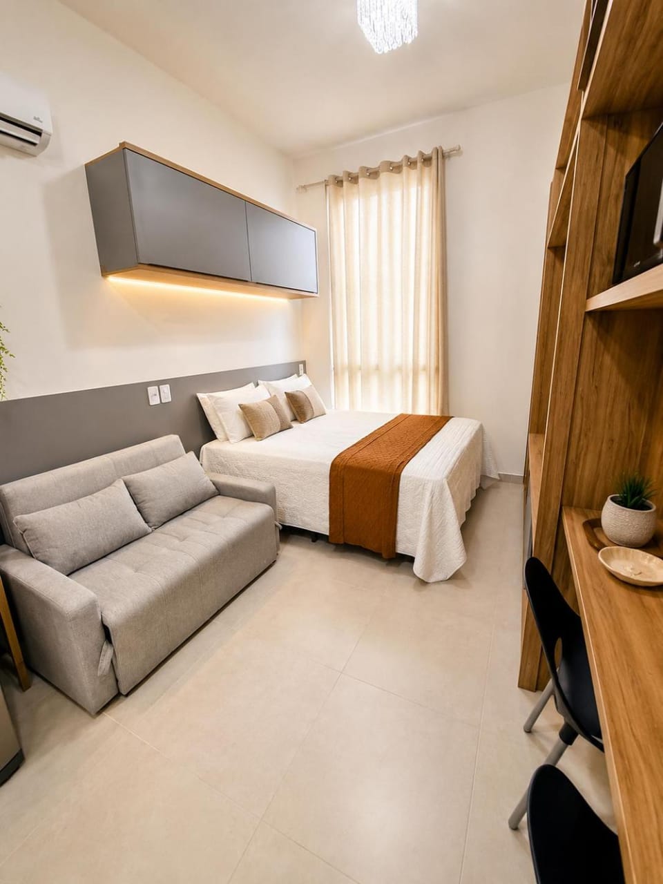Photo of the whole room, Bedroom, air conditioner
