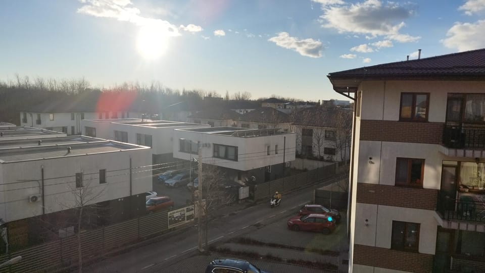 Studio Sky Otopeni and Parking Apartment in Romania