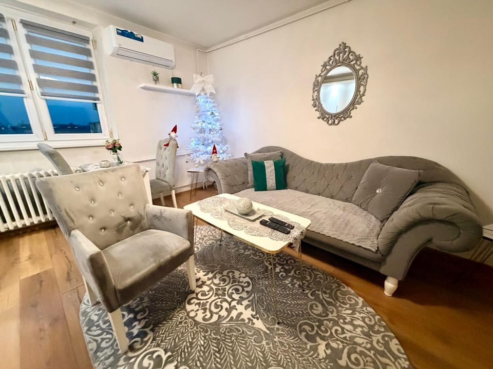 Living room, air conditioner