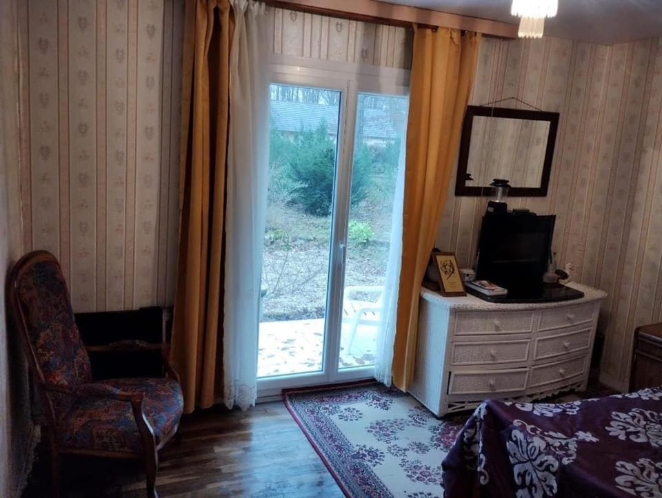 Séjourner dans un cadre boisé Apartment in Centre-Val de Loire