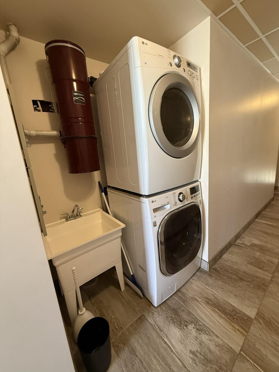 Appartement #4 avec chambre tout inclus Apartment in Baie-Comeau
