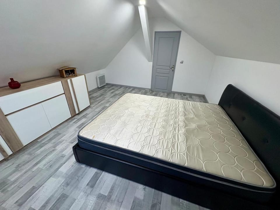 Maison 3 étage 135 m2 jacuzzi sauna 10 personnes House in Grand Est