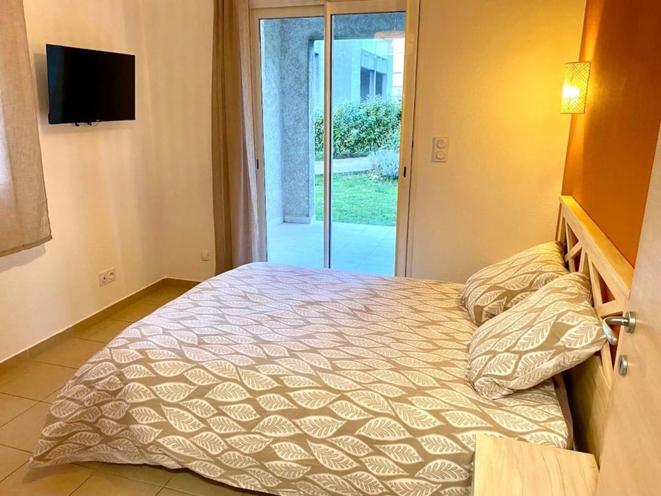 Appartement 2 chambres - Rez-de-jardin - Avec piscine Apartment in Oletta