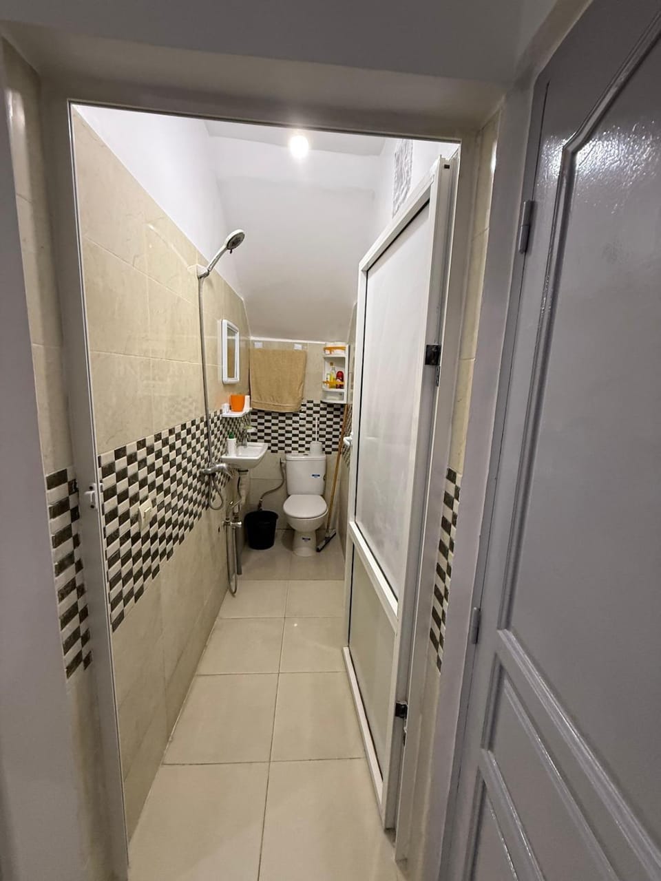 Shower, Toilet, Bathroom