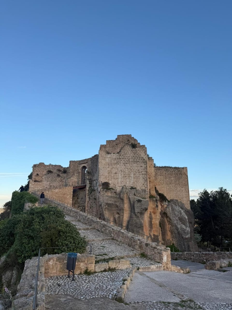 Nearby landmark, Day, Natural landscape, Landmark view