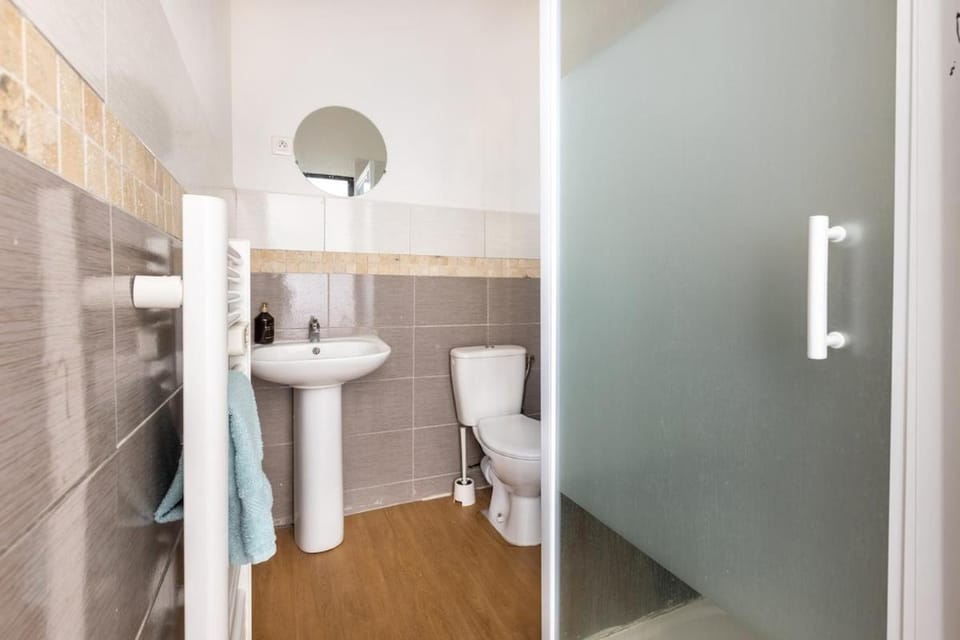 Large house - 4 bedrooms & 4 bathrooms House in Hauts-de-France