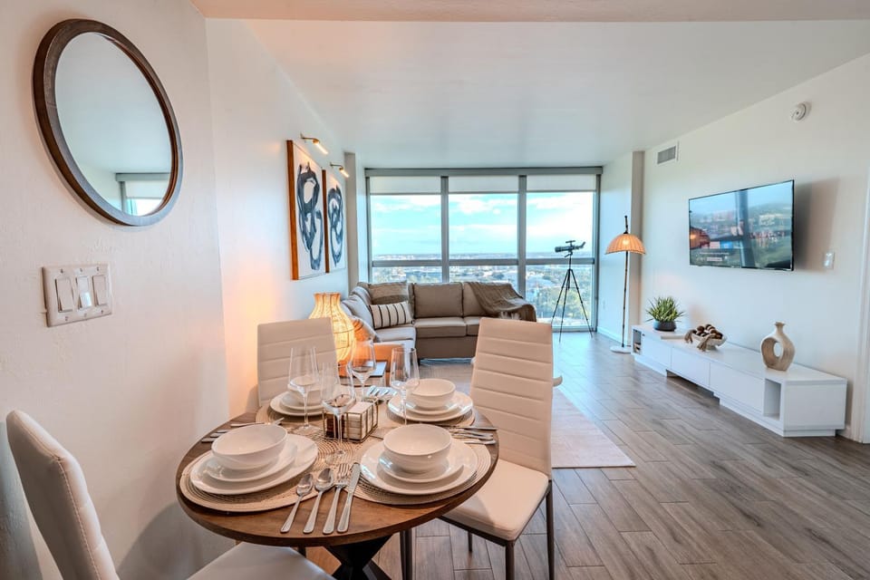 TV and multimedia, Living room, Dining area