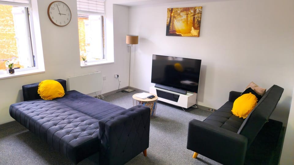 TV and multimedia, Living room, Seating area