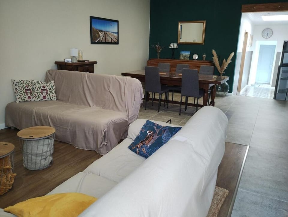 La maison de Nénette Bed and Breakfast in Château-d'Olonne