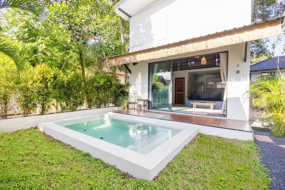 Aqua Luxe Villa in Ko Pha-ngan Sub-district