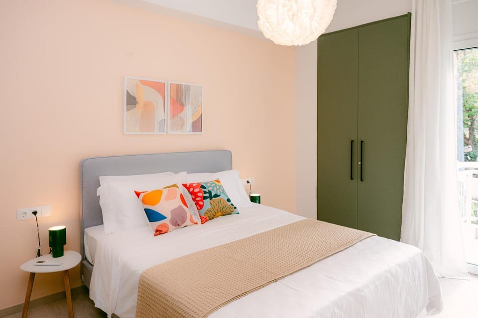 Bed, Photo of the whole room, Bedroom, wardrobe