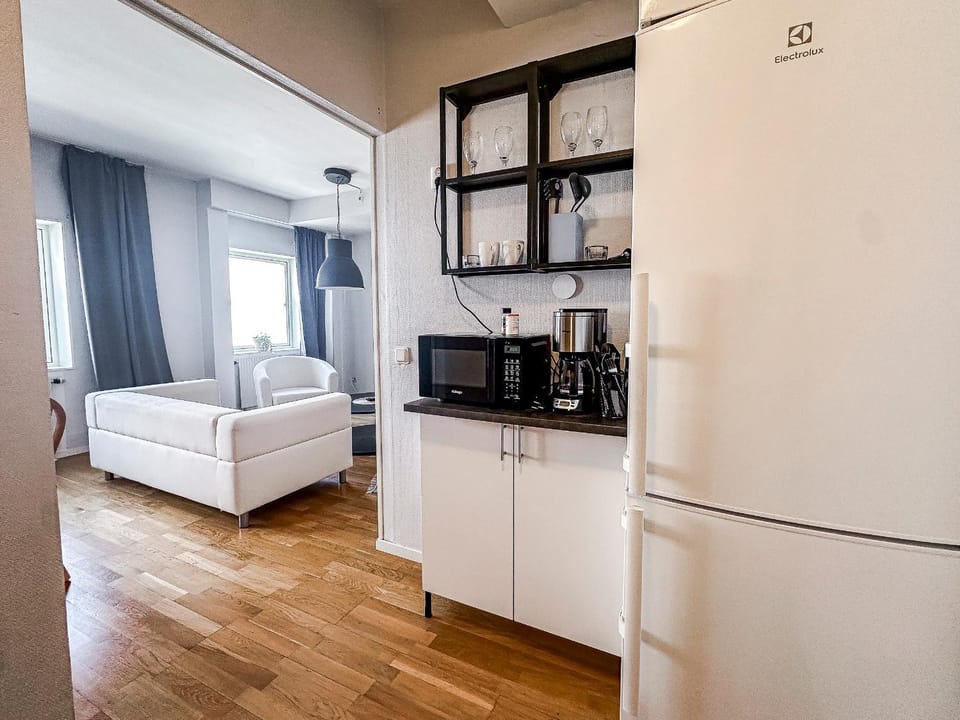 Coffee/tea facilities, Kitchen or kitchenette, Living room, Photo of the whole room, Seating area