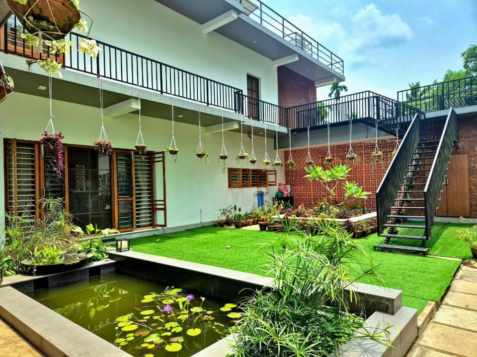 Garden, Garden view