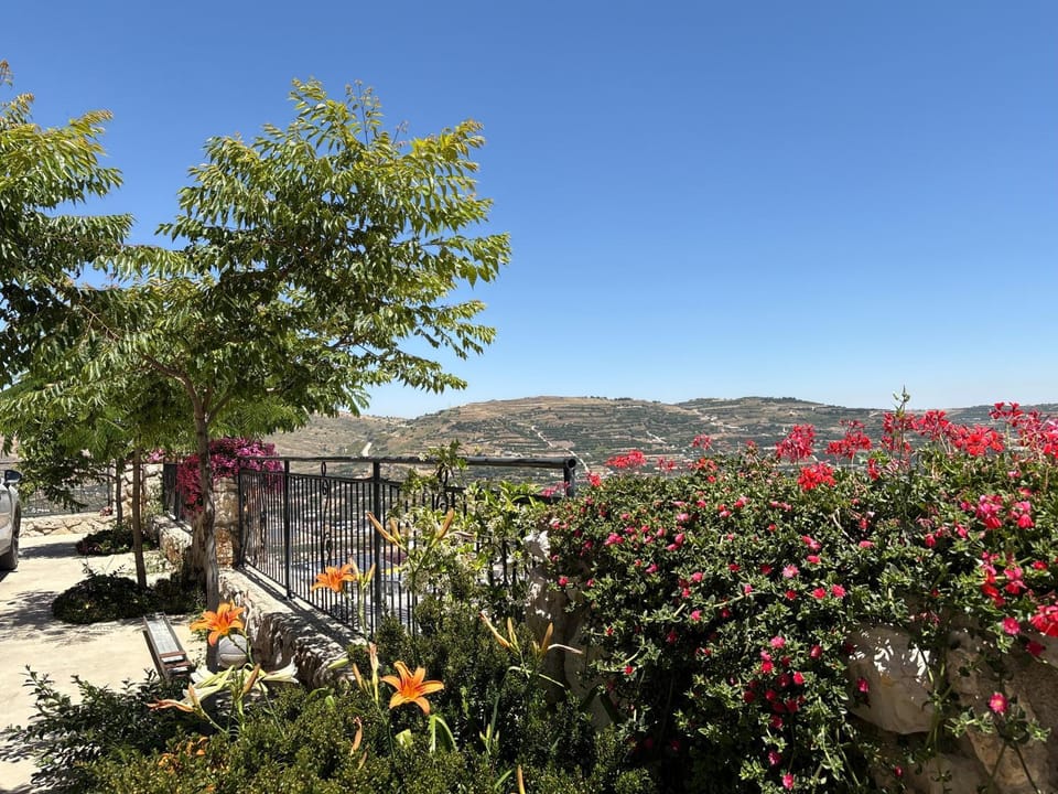 Alpinia Nature lodge in North District