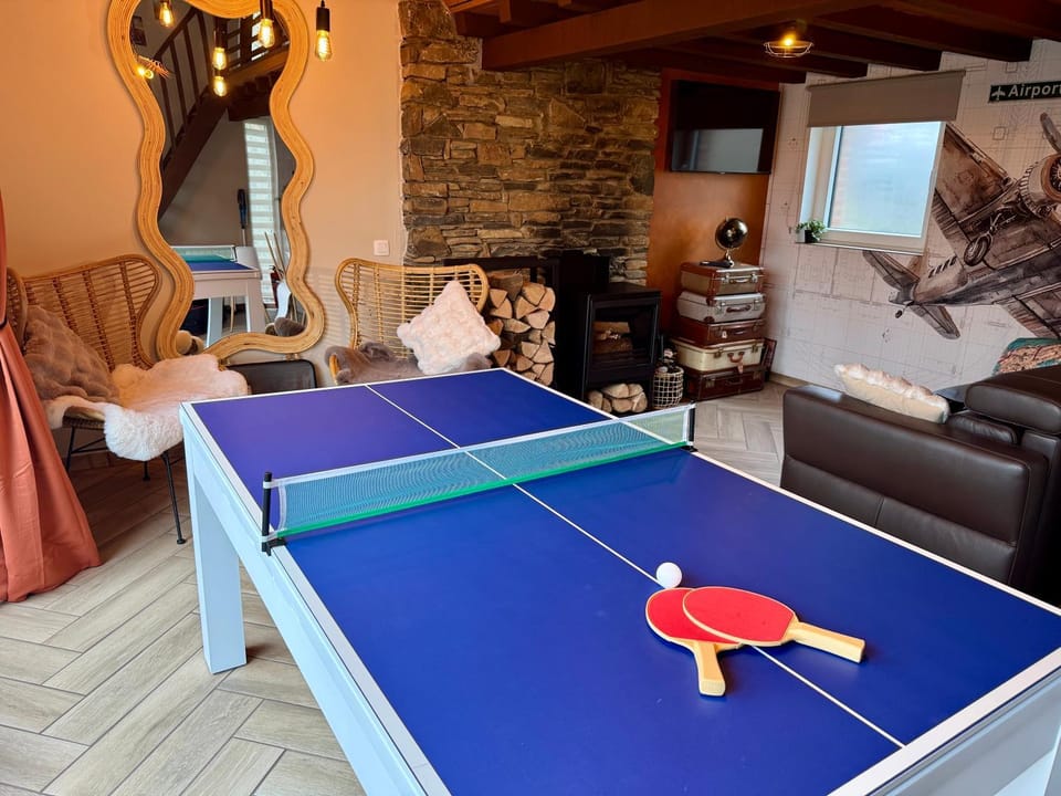 Table tennis