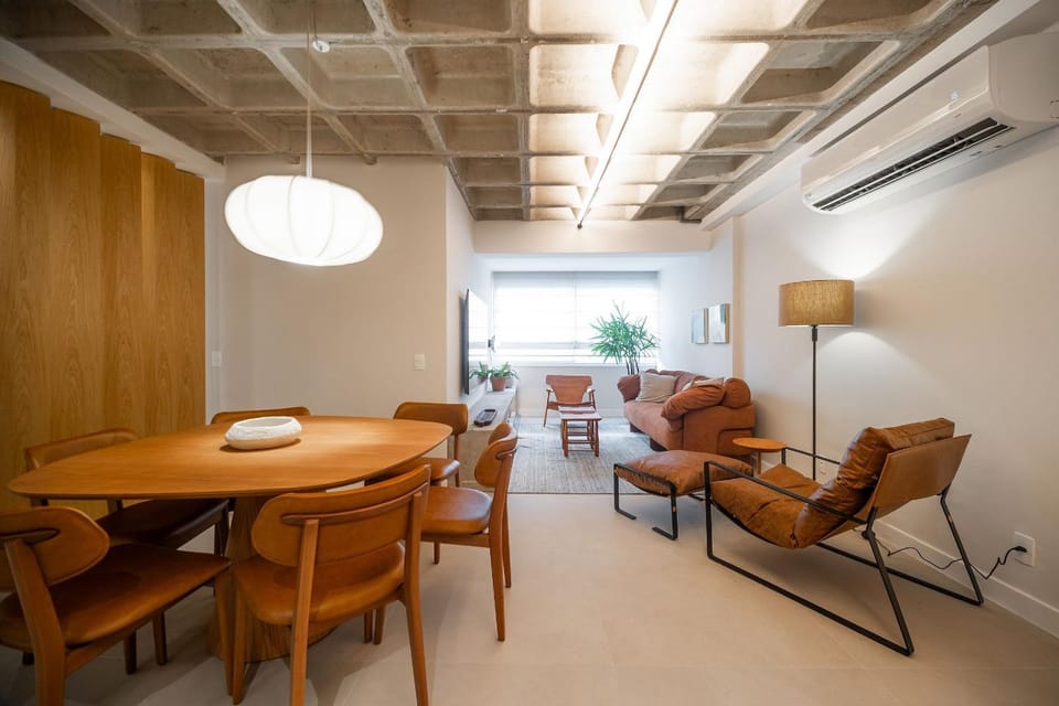 Living room, Seating area, Dining area, air conditioner