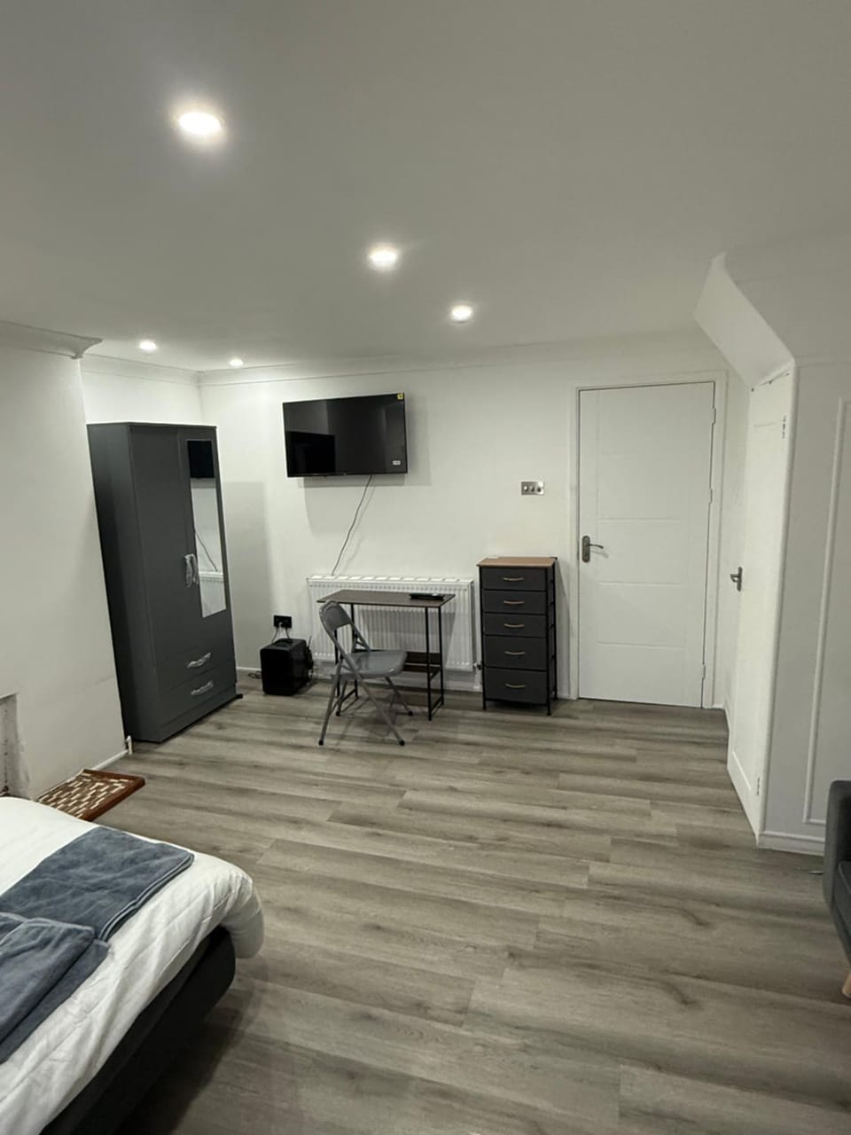 Modern Rooms in North London Bed and Breakfast in London