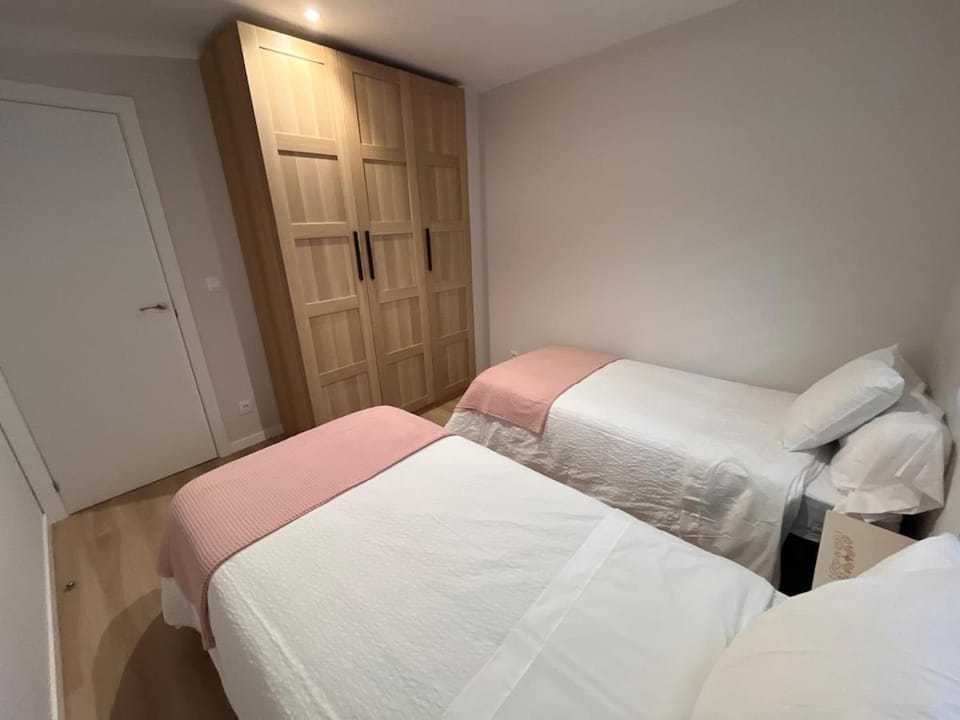 Valdeflores Flats Bj Apartment in Viveiro