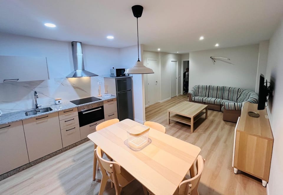 Valdeflores Flats Bj Apartment in Viveiro