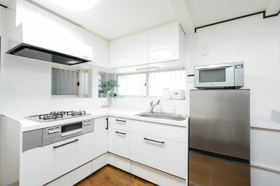 Kitchen or kitchenette, kitchen