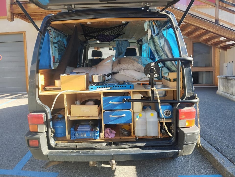 Van a louer au pied des pistes 2 Campground/ 
RV Resort in Bourg-Saint-Maurice