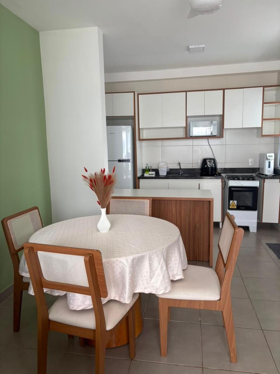 Kitchen or kitchenette, Dining area, oven, stove
