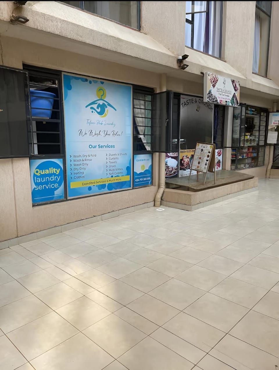 Restaurant/places to eat, On-site shops, laundry