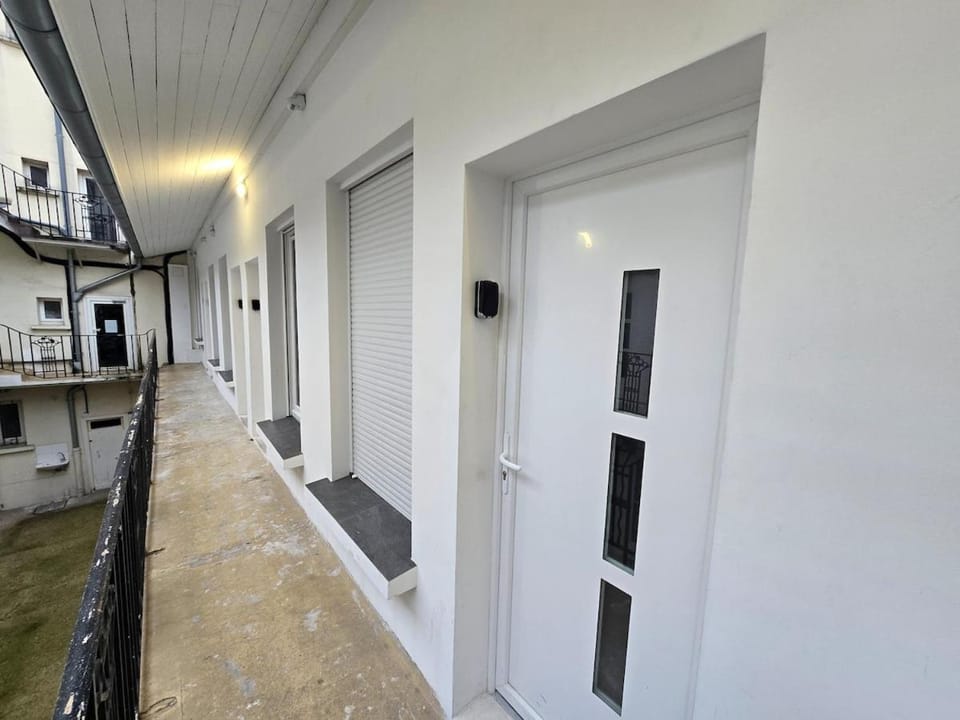 5G-Studio tout équipé avec chambre proche Paris Apartment in Issy-les-Moulineaux