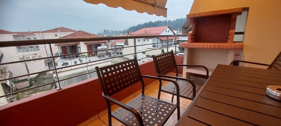 Clock Tower View Apartment in Trikala