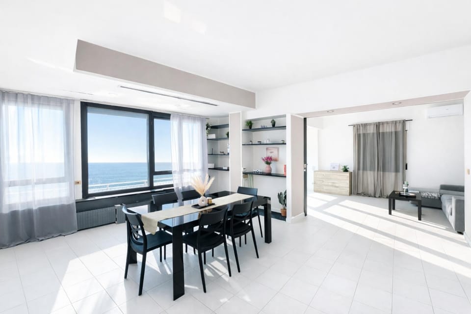 Living room, Dining area, Sea view