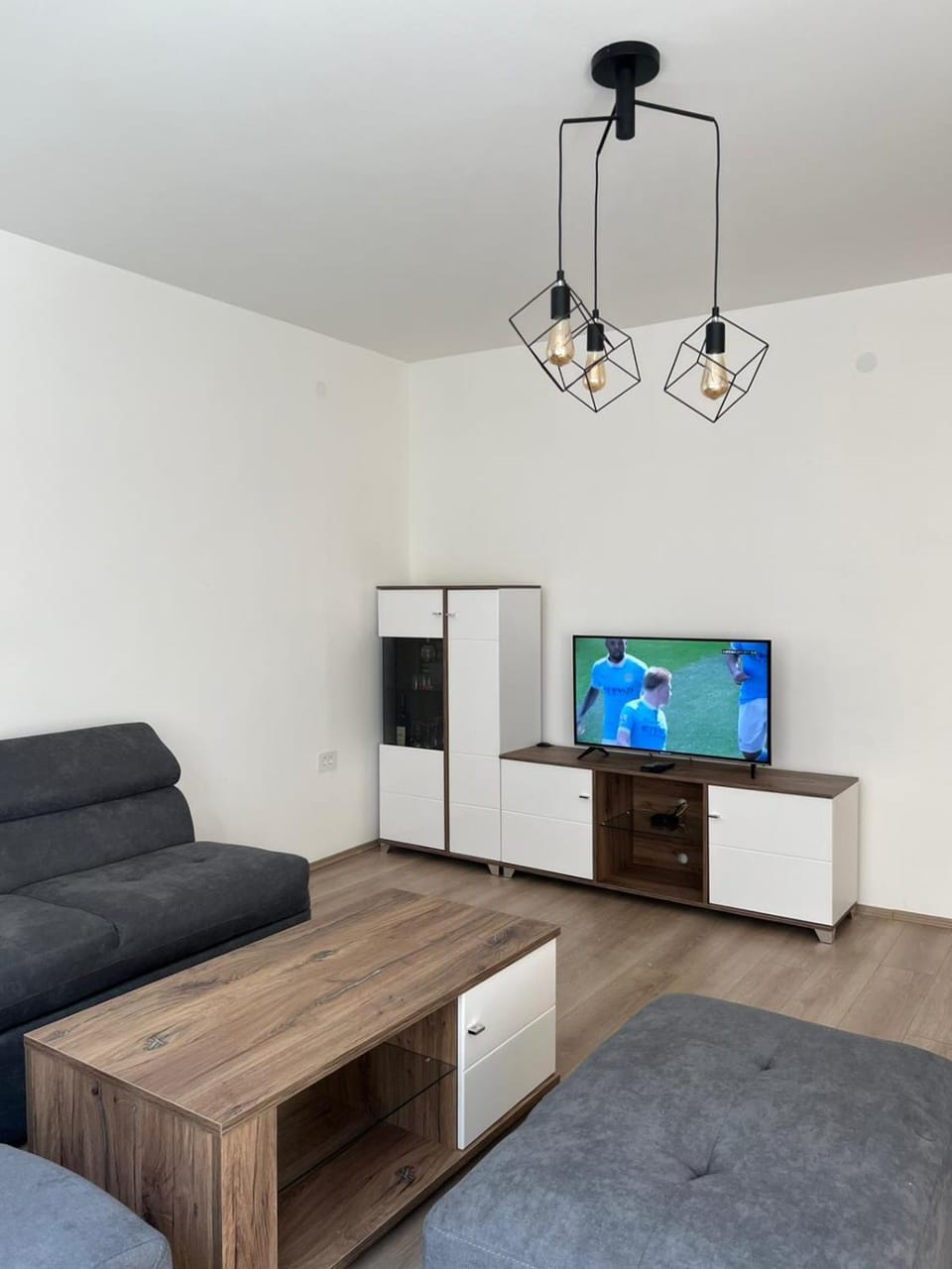 Tesla Lux Apartman Apartment in Belgrade