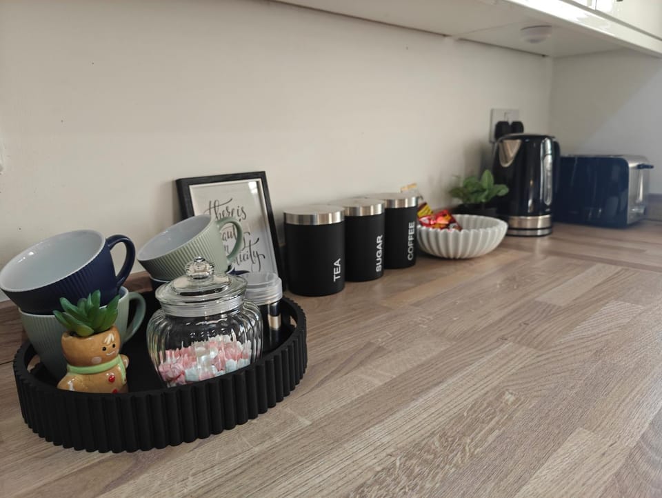Coffee/tea facilities, Kitchen or kitchenette, Food and drinks, Food