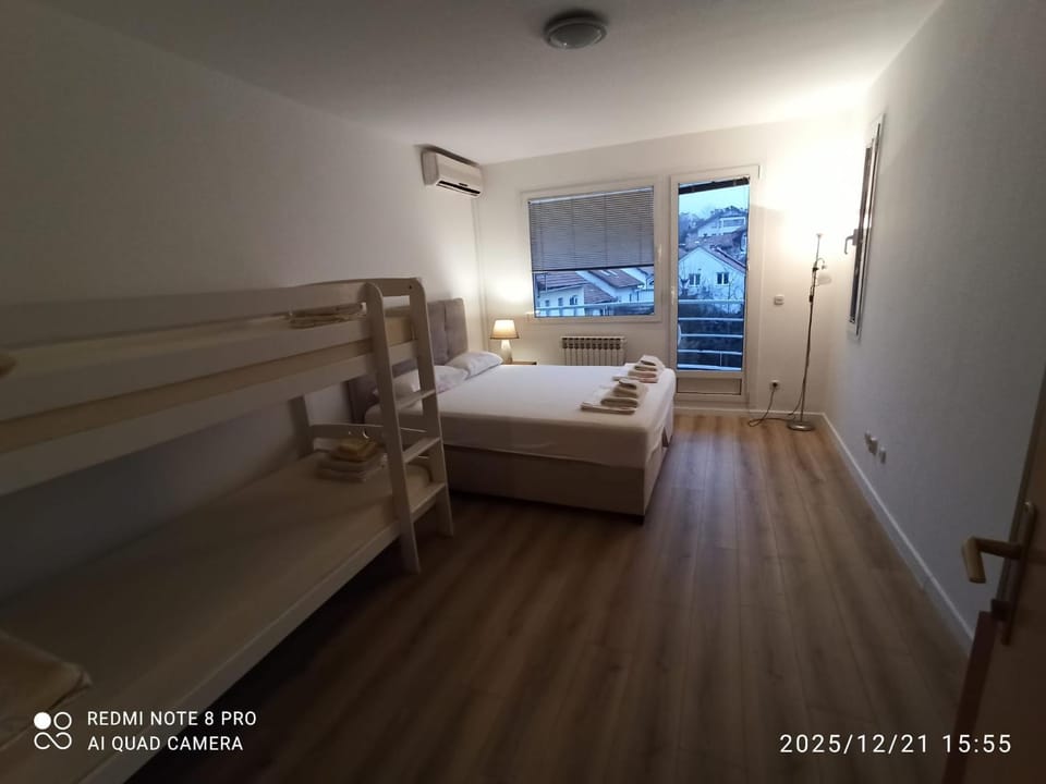 Urban Four Apartment, private Parking Apartment in Sarajevo