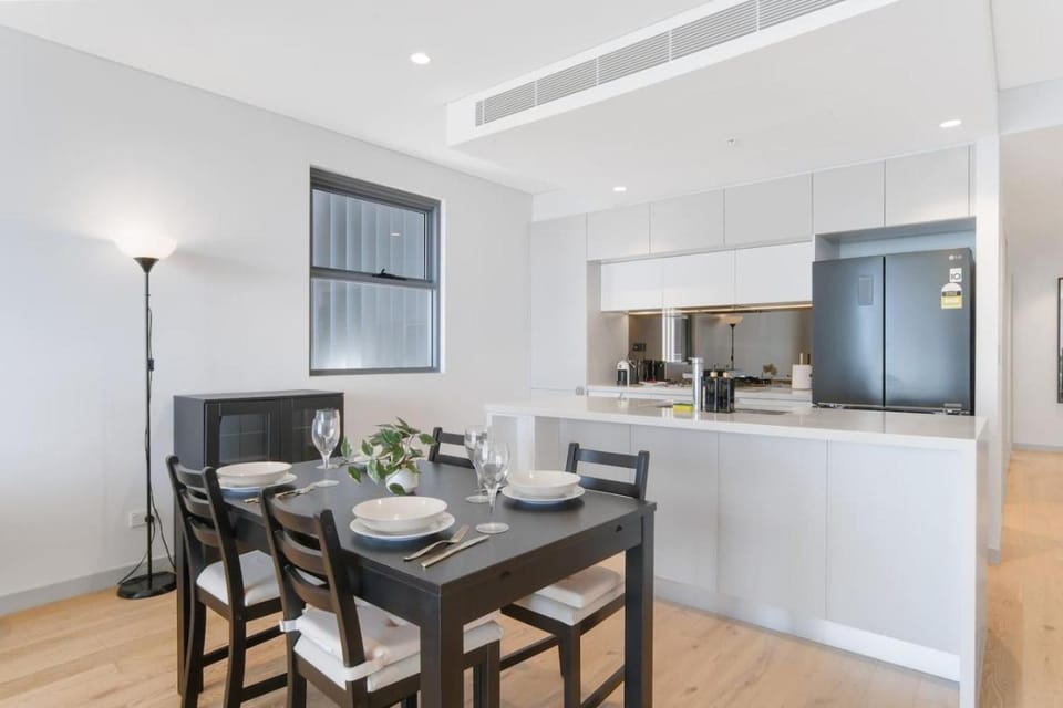 Kitchen or kitchenette, Living room, Seating area, Dining area, stove