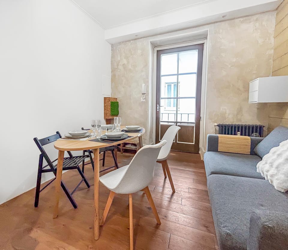 Douceur de Vivre à Vichy, T1B, Cosy& Lumineux, 4p Apartment in Auvergne-Rhône-Alpes