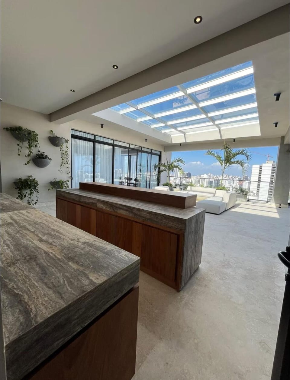 Luxury 2-Bed Condo in Piantini Sauna, Gym, & Pool Apartment in Distrito Nacional