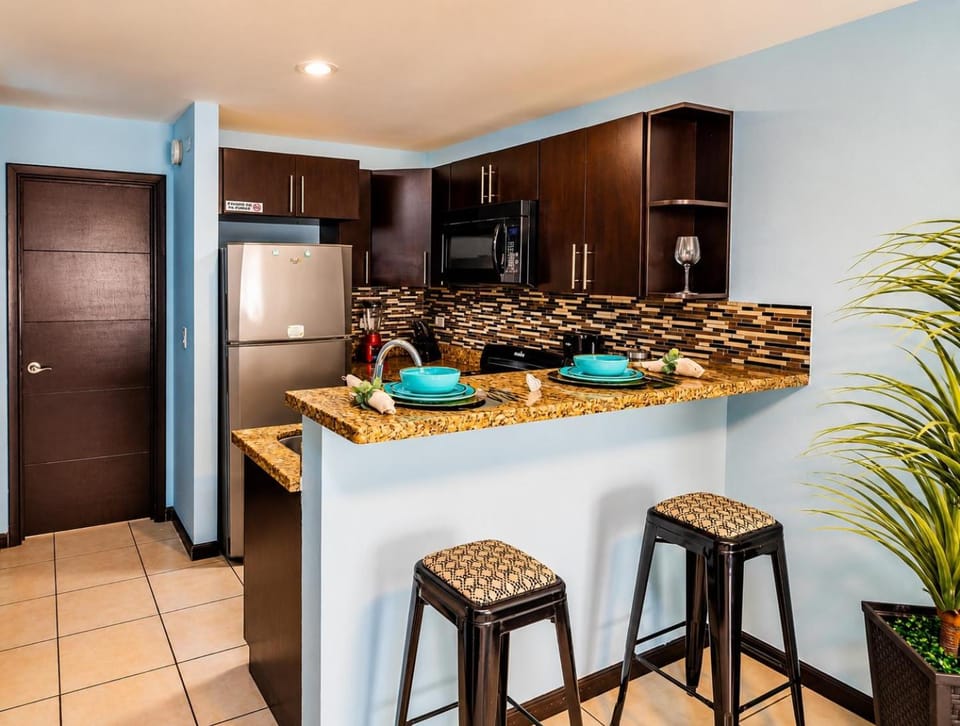Rosarito pool & garden bar oXxo Farmacy Apartment in State of Baja California