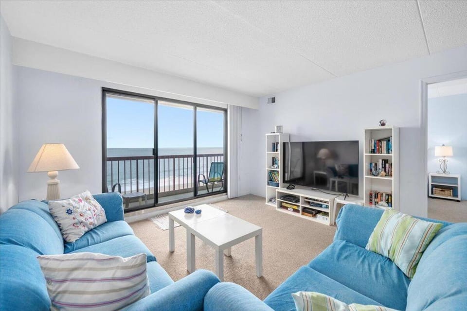 Rainbow - Oceanfront 2 Bedroom Condo with Outdoor Pool House in Ocean City