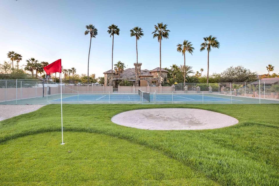 Golfcourse, Minigolf, Tennis court