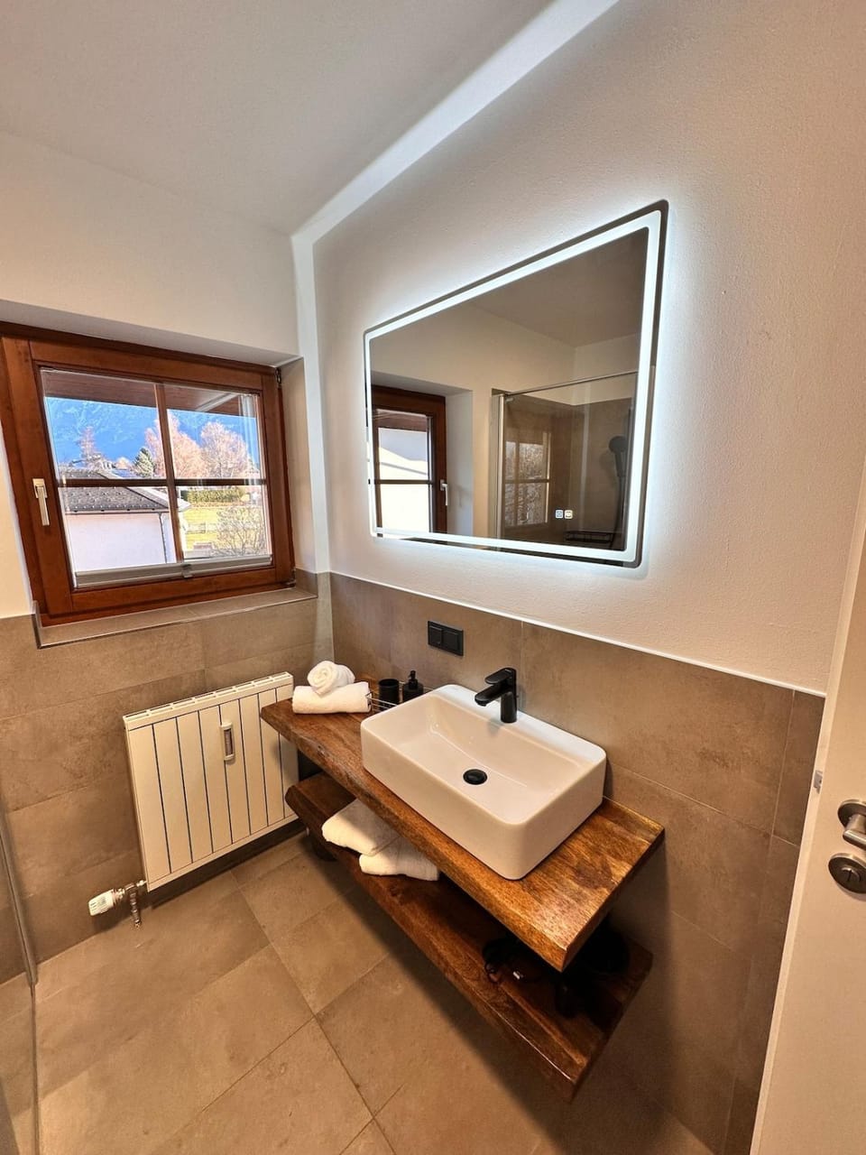 Bathroom, towels