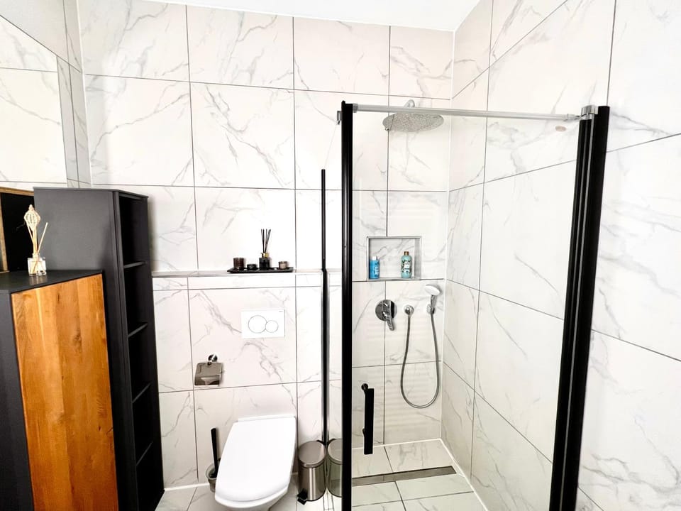 Shower, Toilet, Bathroom